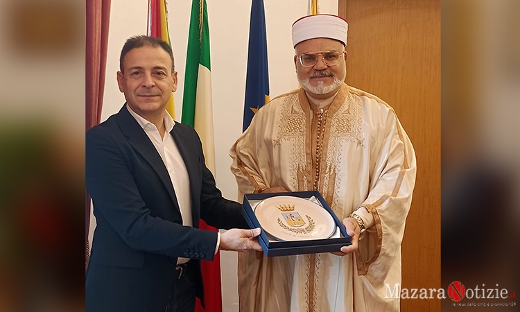 Il nuovo Imam della Moschea di Palermo in visita al Comune. Il dott. Badri El Madani è stato accolto dal Sindaco Salvatore Quinci
